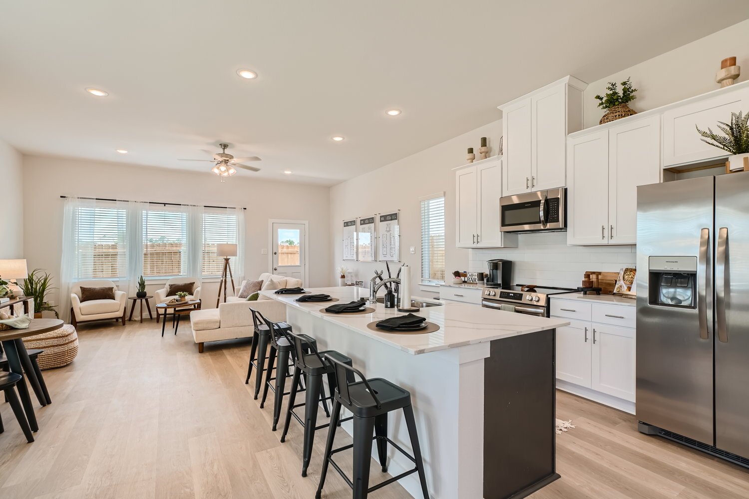 33103-Oak-Hts-Pl-Web-Quality-015-13-Kitchen